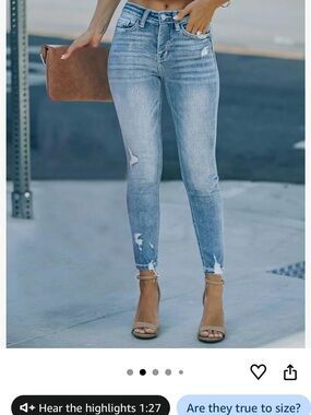 Mid-Rise medium Wash Distressed Skinny Jeans - Light Blue